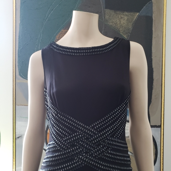 Tadashi Shoji | Jersey Gown with Foil Print Detail - Picture 4 of 14